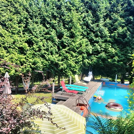 7 Guest house