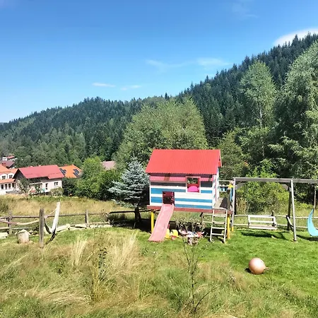 7 Guest house *