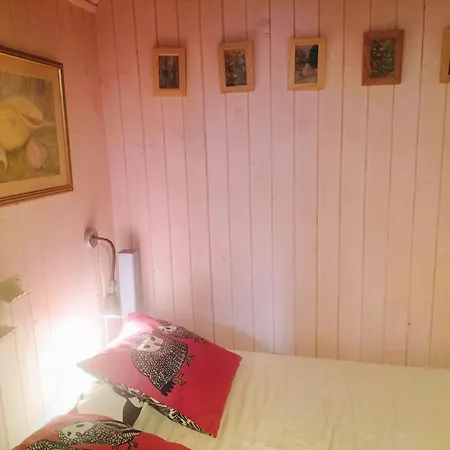 7 Guest house